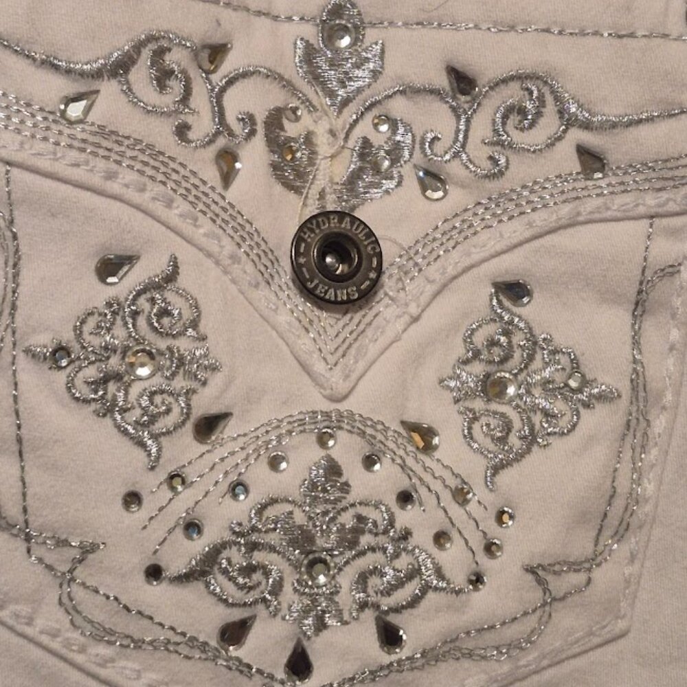 Size 14 Hydraulic White Capri Pants - Picture 6 of 9